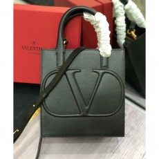 VALENTINO 발렌티노 가라바니 토트백