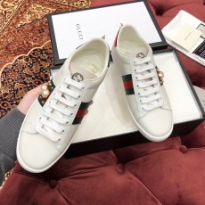 GUCCI 구찌 에이스 남녀공용 스터드 가죽 스니커즈 431887 A38G0 9064