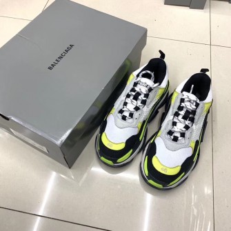 BALENCIAGA 발렌시아가 트리플 S 트레이너 스니커즈 533882W09O11000