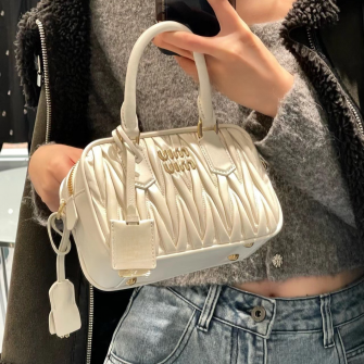 MIUMIU 미우미우 too pretty볼링백 라지 BB124
