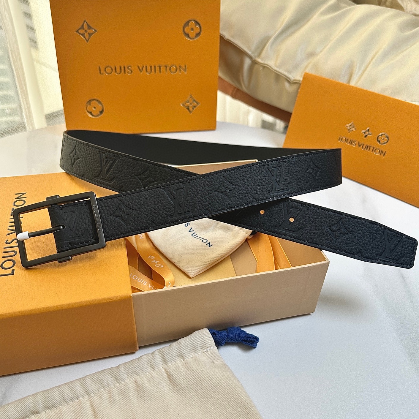 LOUIS VUITTON 루이비통 가죽벨트 P2510311259