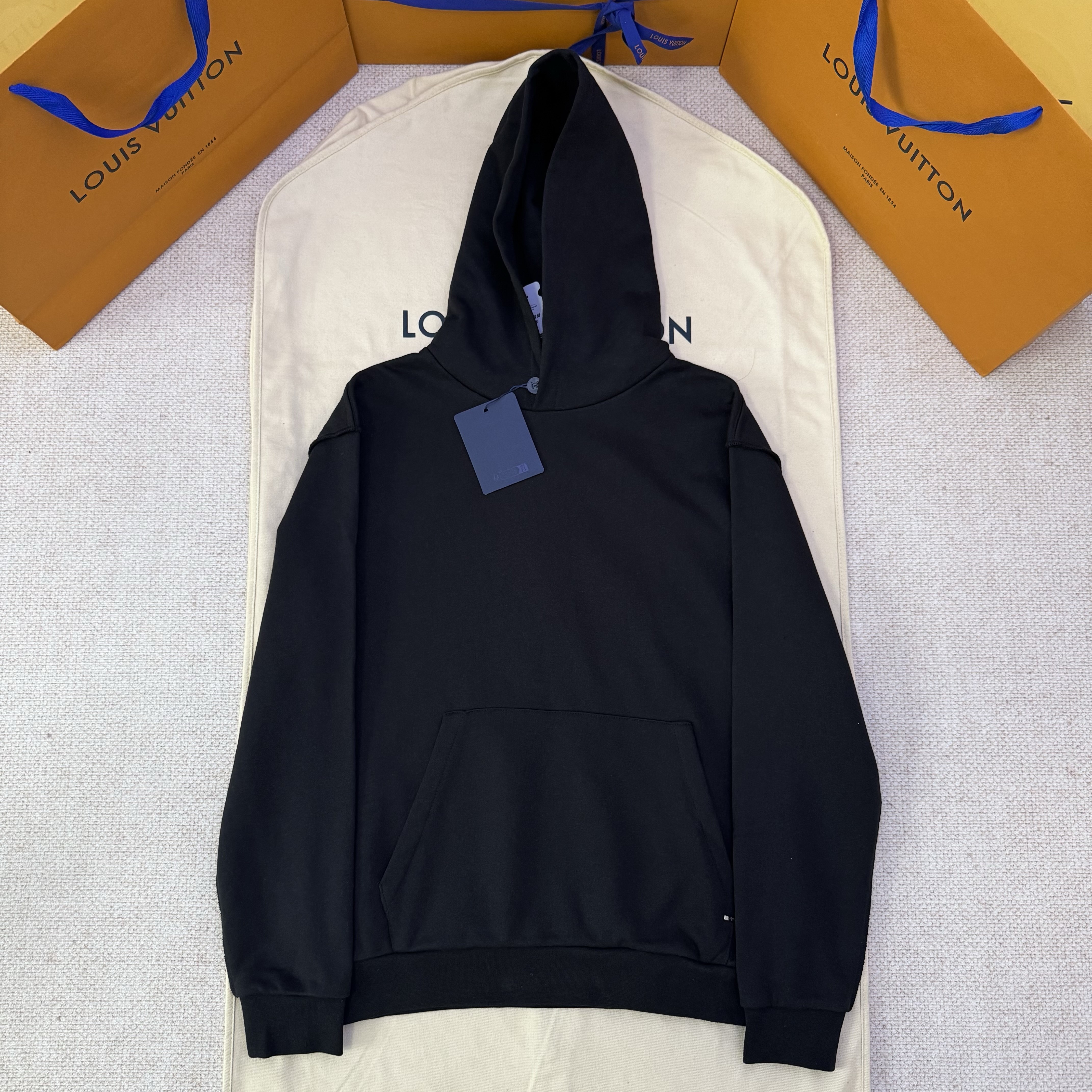 LOUIS VUITTON 루이비통 후드티 남자 1A5VJ4 #1554617