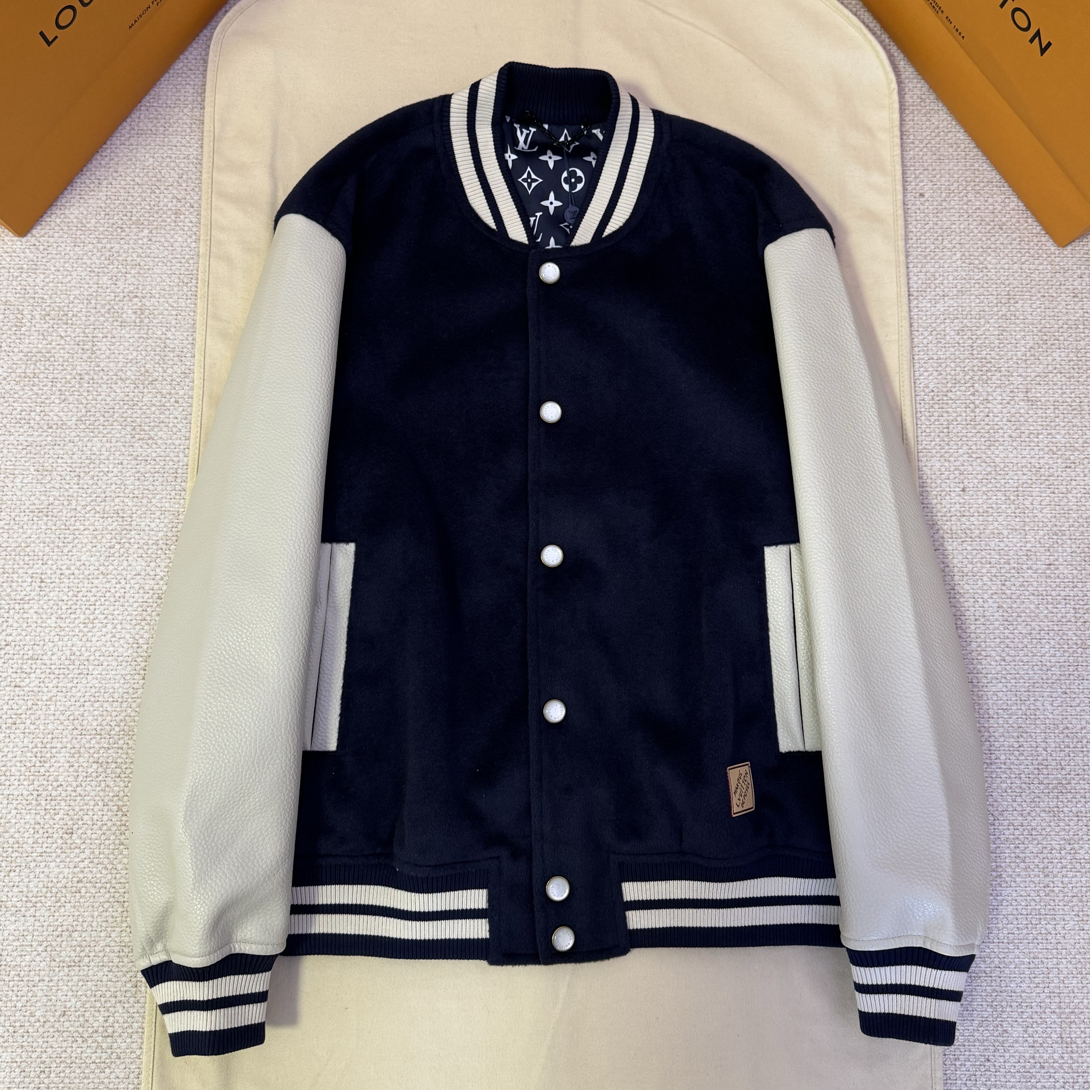 LOUIS VUITTON 루이비통 가죽 야구복 1AIMWM #16416115