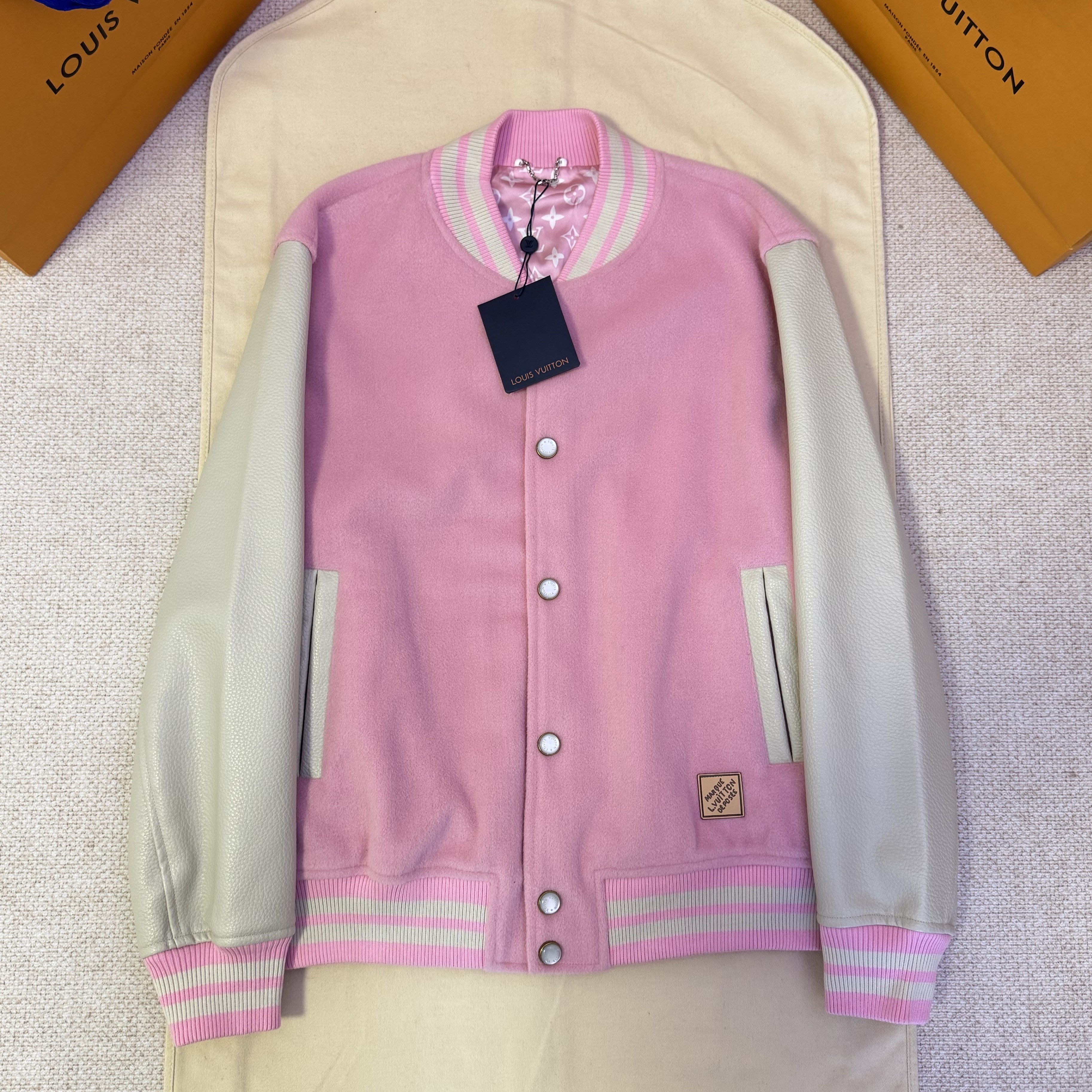 LOUIS VUITTON 루이비통 가죽 야구복 1AIMWC #16456115