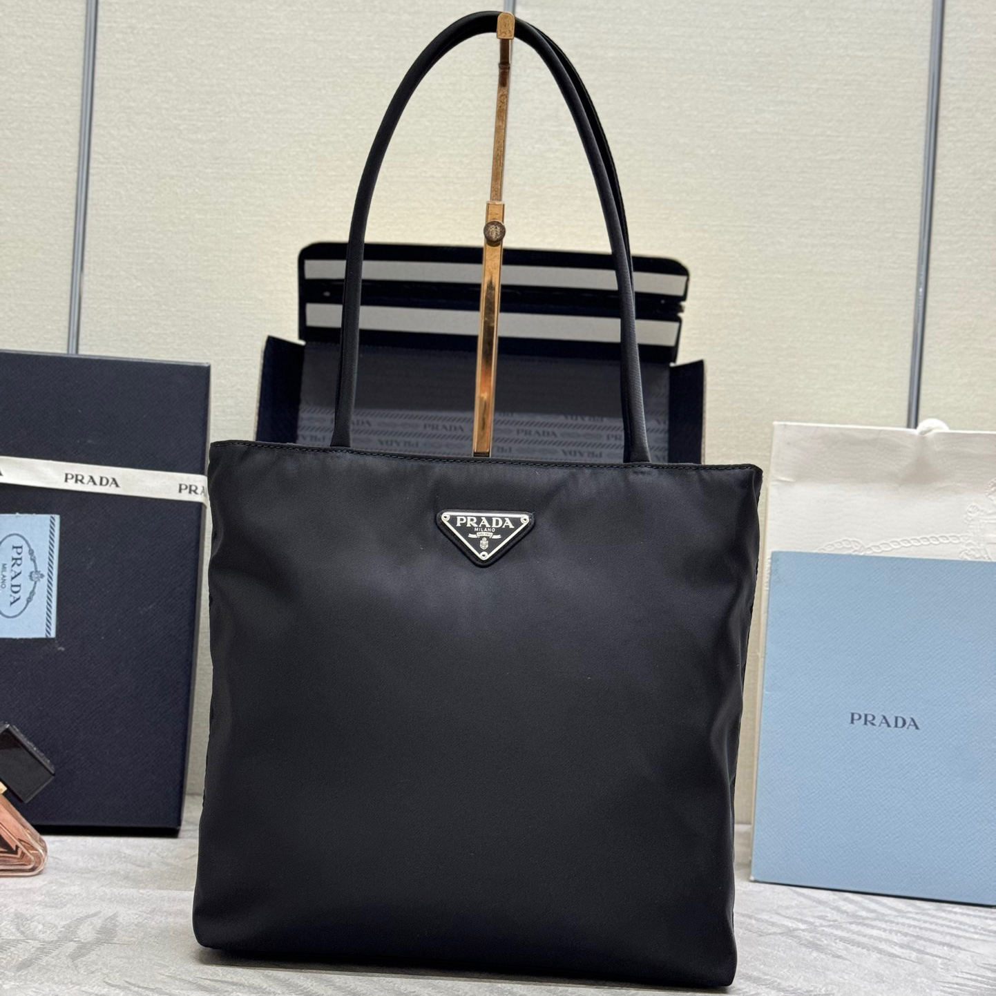 PRADA 프라다 삼각로고 나일론 토트백 28cm (3사이즈) B6247