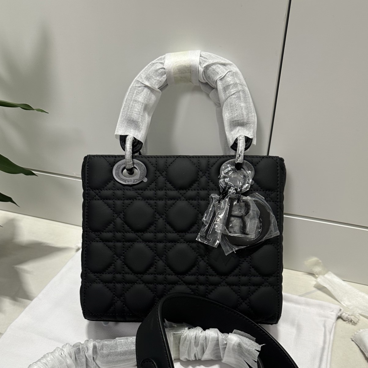 DIOR 디올 #2017621