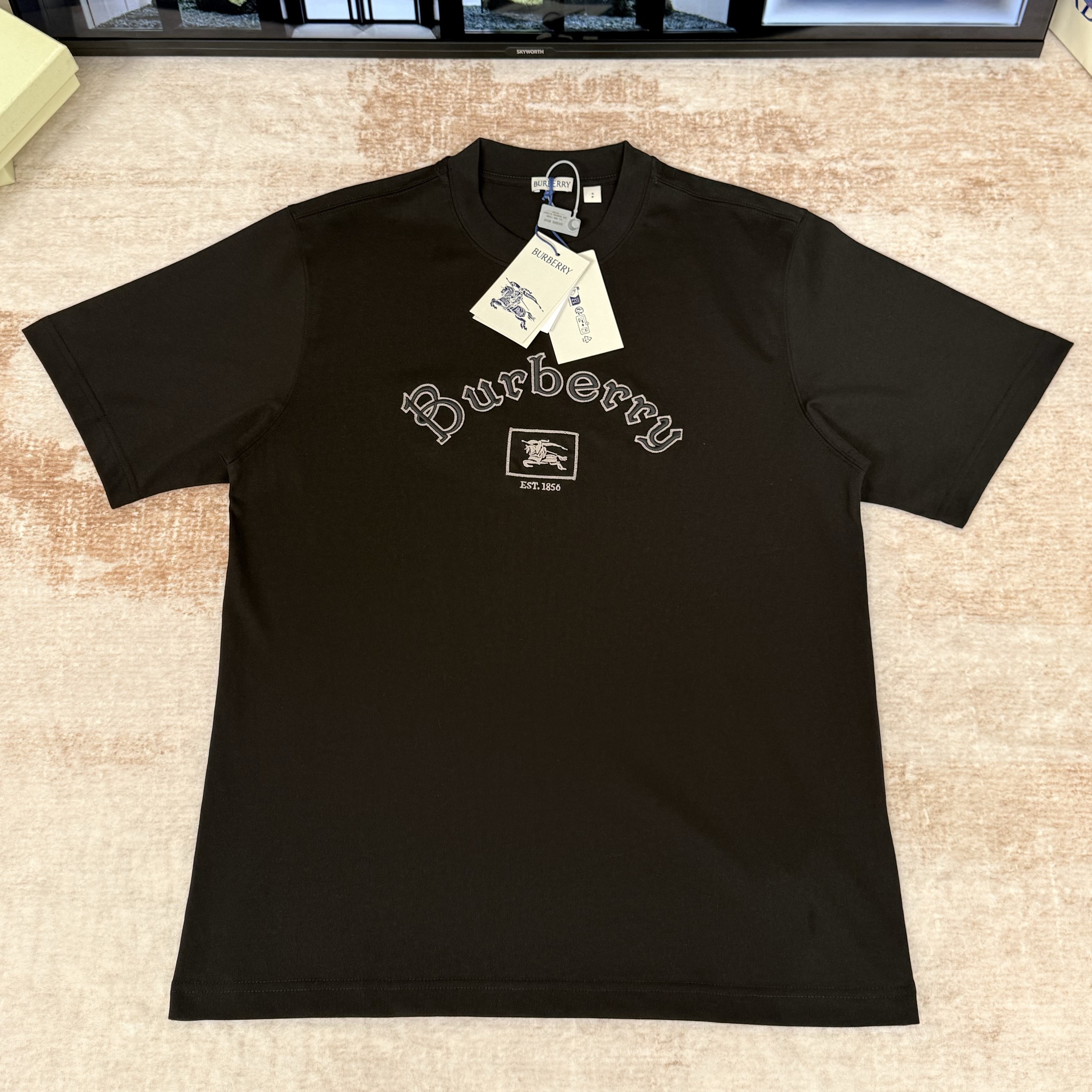 BURBERRY 버버리 고딕 로고 코튼 티셔츠 #20236311