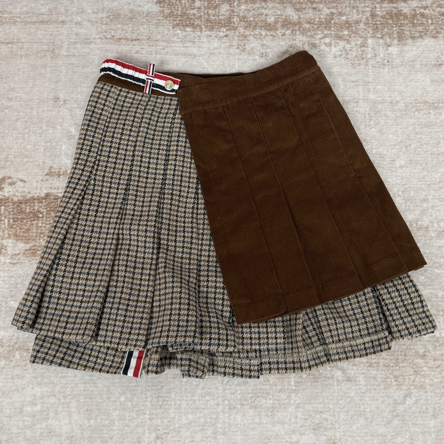 THOM BROWNE 톰브라운 플리츠 믹스드 미디어 미니 스커트 #19296325