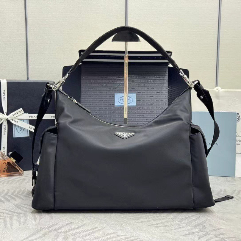 PRADA 프라다 익스프로러 리나일론 숄더백 2VH204