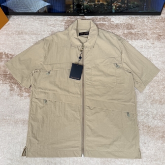 LOUIS VUITTON 루이비통 캠핑 반팔셔츠 1AJTXN