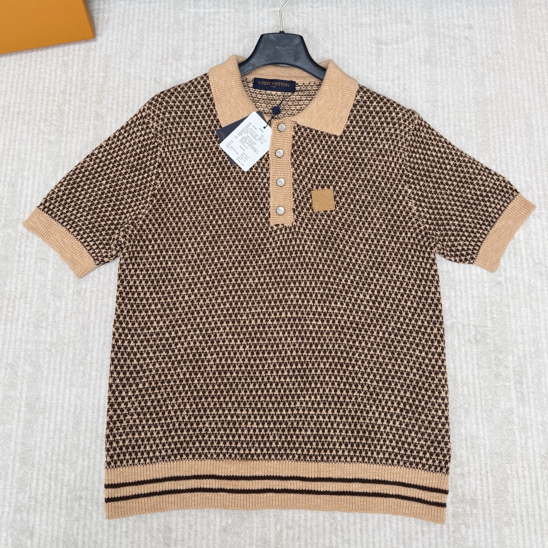LOUIS VUITTON 루이비통 숏 슬리브 니티드 메시 폴로  1AJUUF