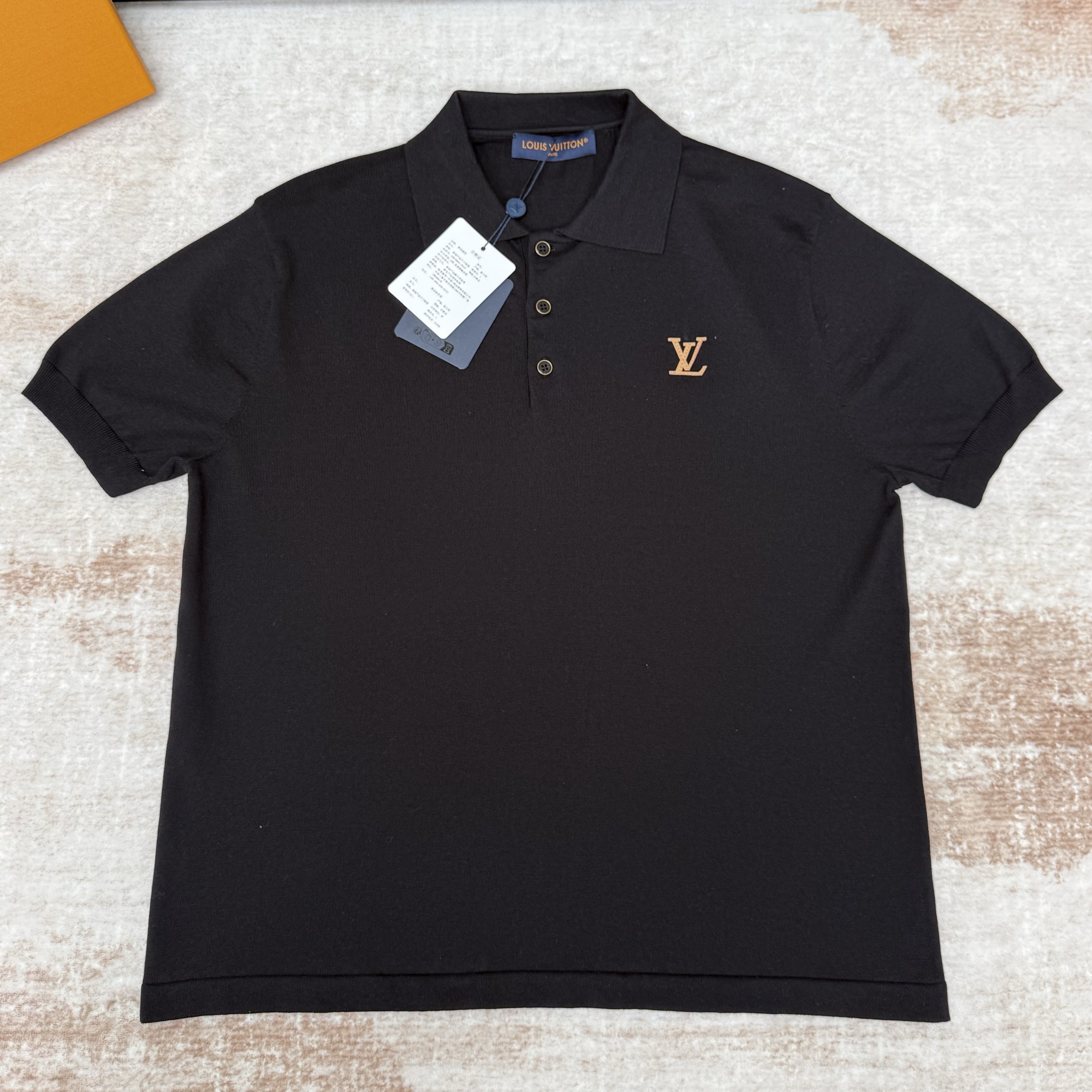 LOUIS VUITTON 루이비통 쇼트 슬리브드 폴로 셔츠 위드 시그니처 1AK71C