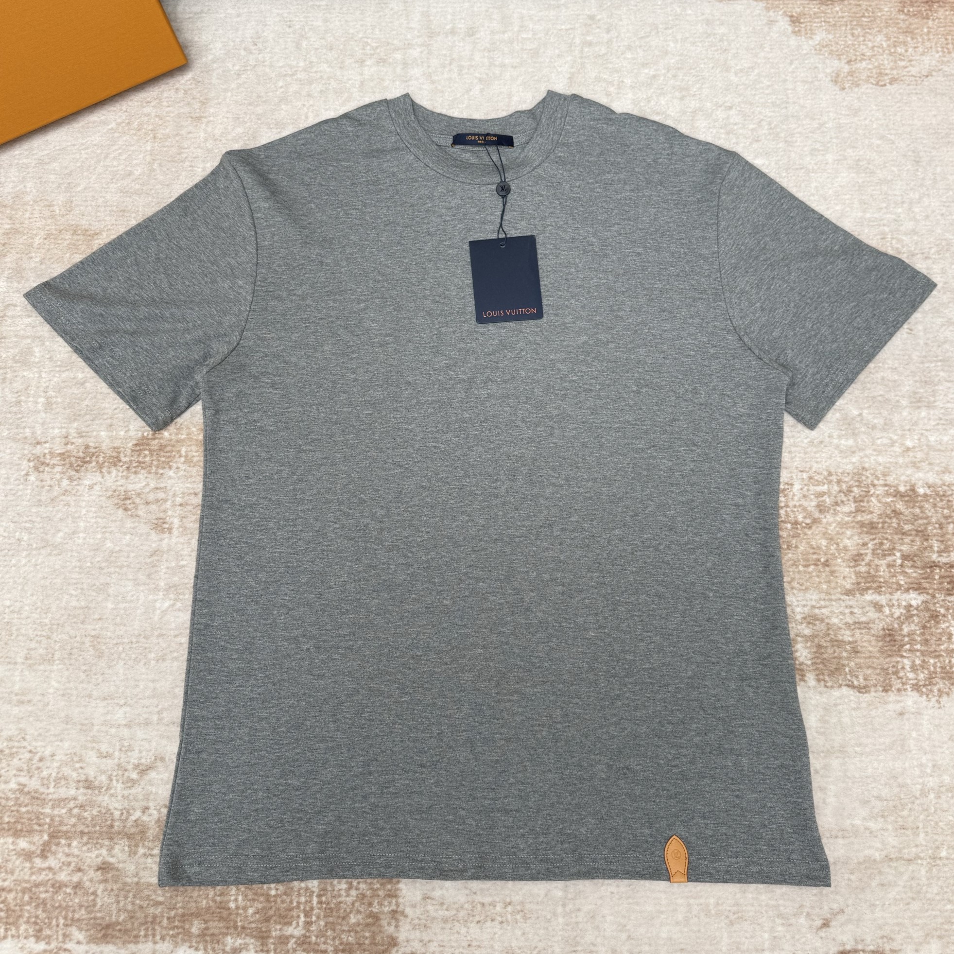 LOUIS VUITTON 루이비통 코튼 실크 쇼트 슬리브드 티셔츠 1AJSIN