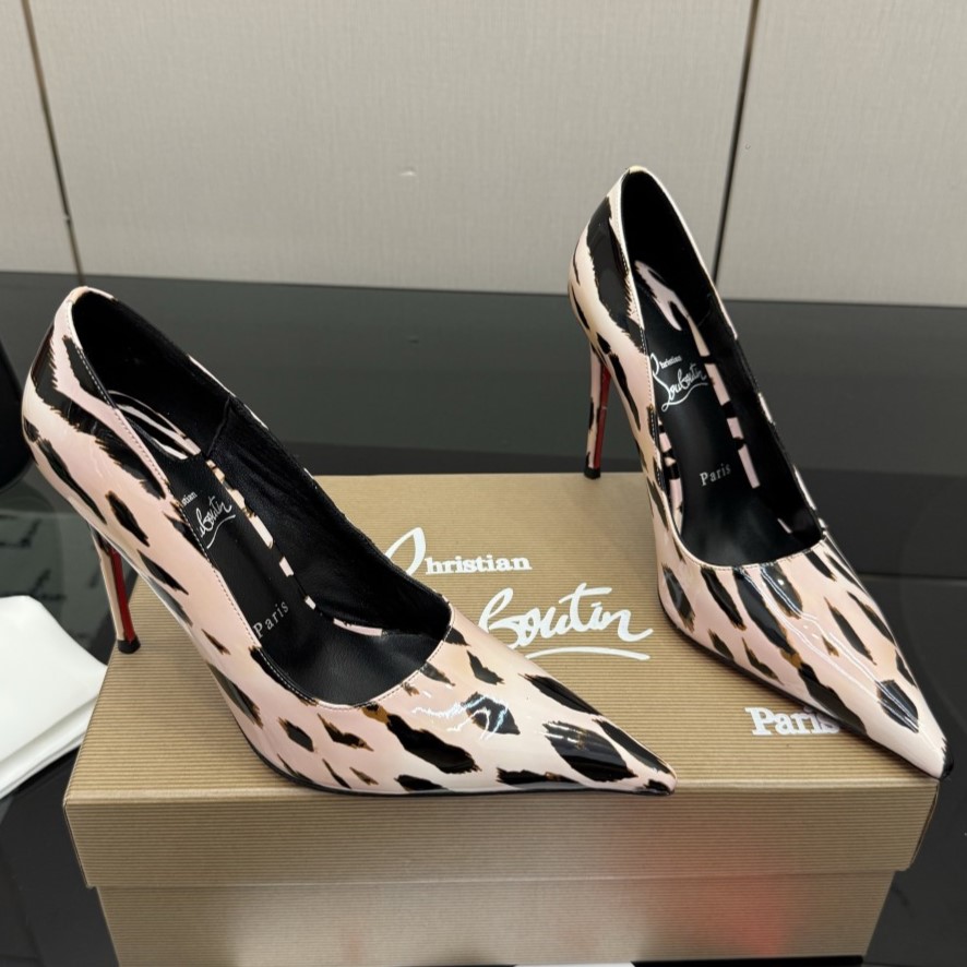 Christian Louboutin 크리스찬 루부탱 미스 Z 레오파드 페이턴트 펌프스 (Christian Louboutin Miss Z Leopard Patent Pumps)