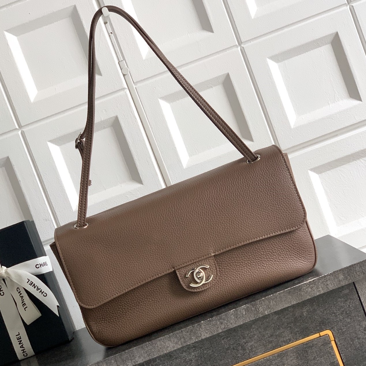 CHANEL 샤넬 타임리스 이스트웨스트 플랩 호보백 Timeless East-West Flap Hobo #21156519