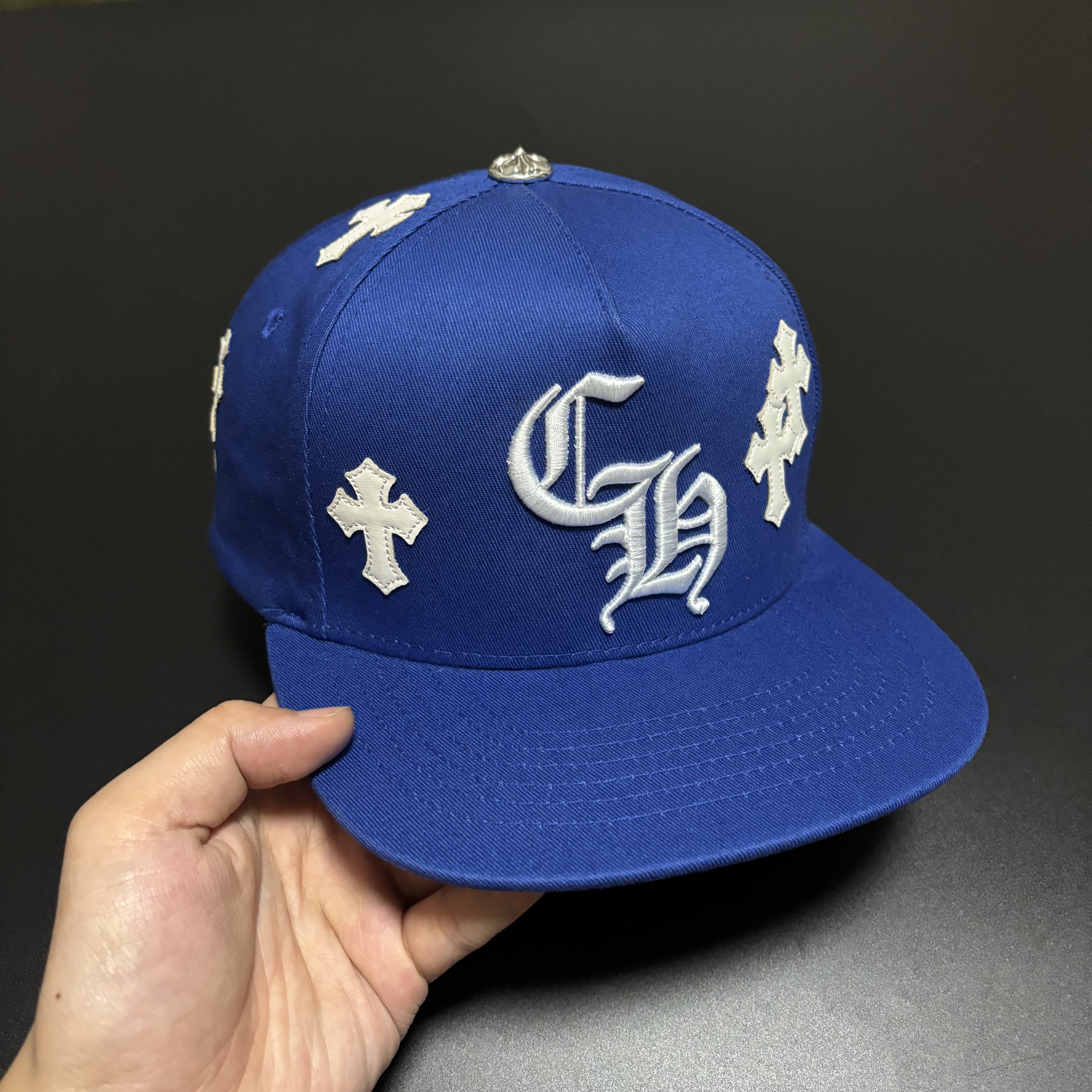 CHROME HEARTS 크롬하츠 CH 가죽 크로스 패치 베이스볼캡 (925실버) #12430823