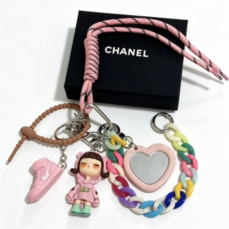 CHANEL 샤넬 CC 로고 하트 미러 피규어 멀티 체인 스트랩 키링 가방 참 핑크