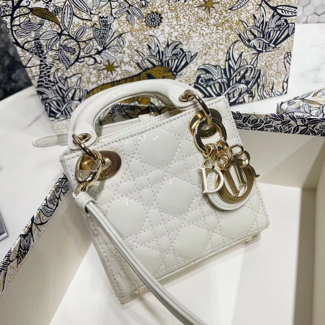 DIOR 디올