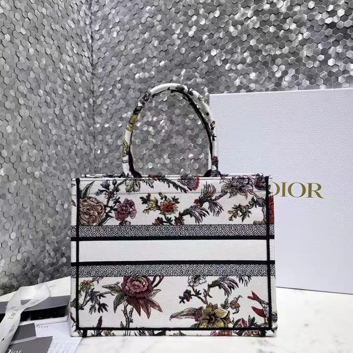 DIOR 디올