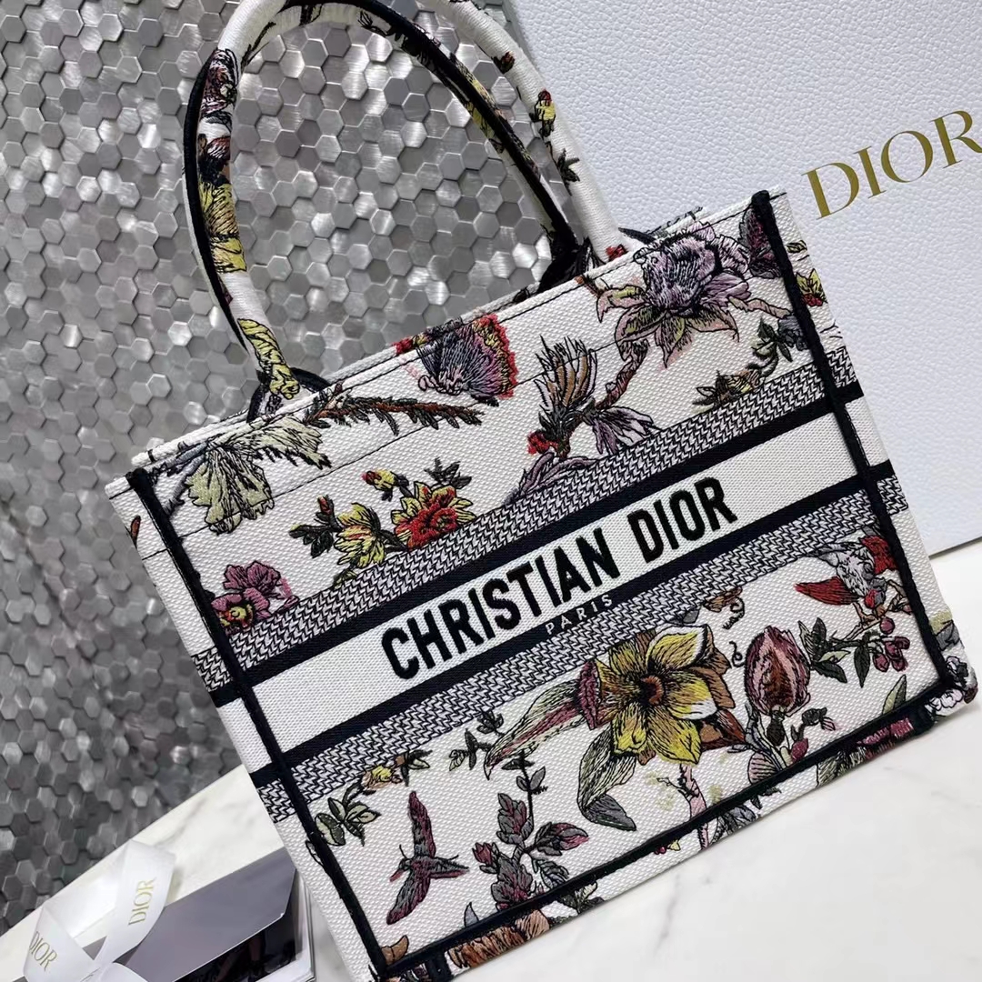 DIOR 디올