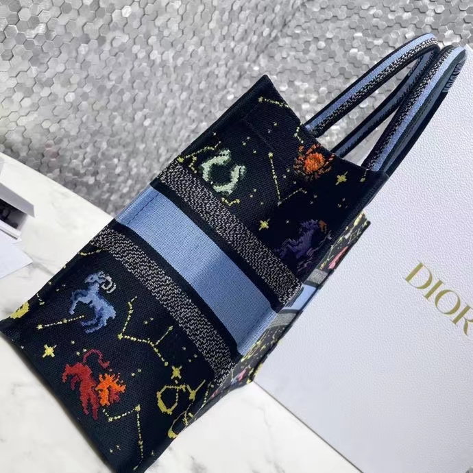 DIOR 디올