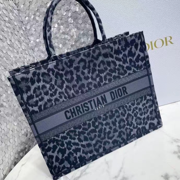 DIOR 디올