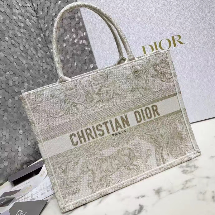 DIOR 디올