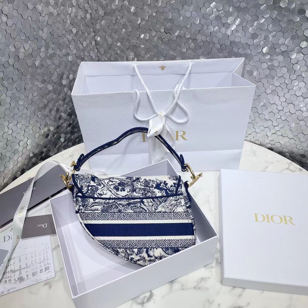 DIOR 디올
