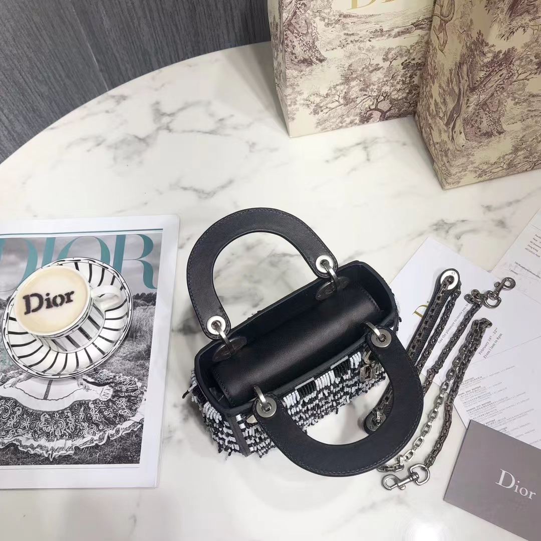 DIOR 디올