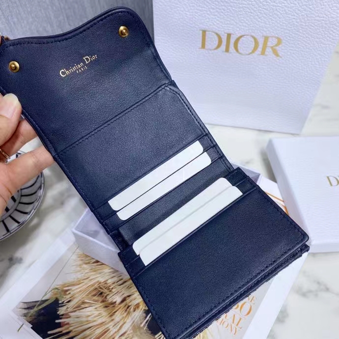 DIOR 디올