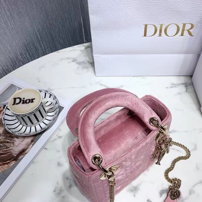 DIOR 디올