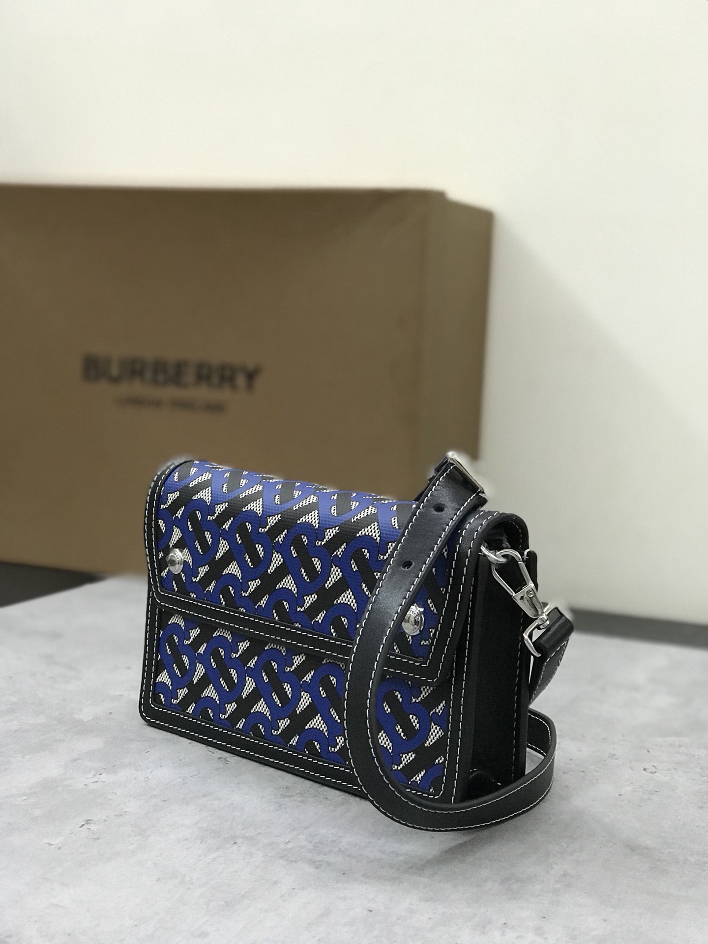 버버리[BURBERRY]