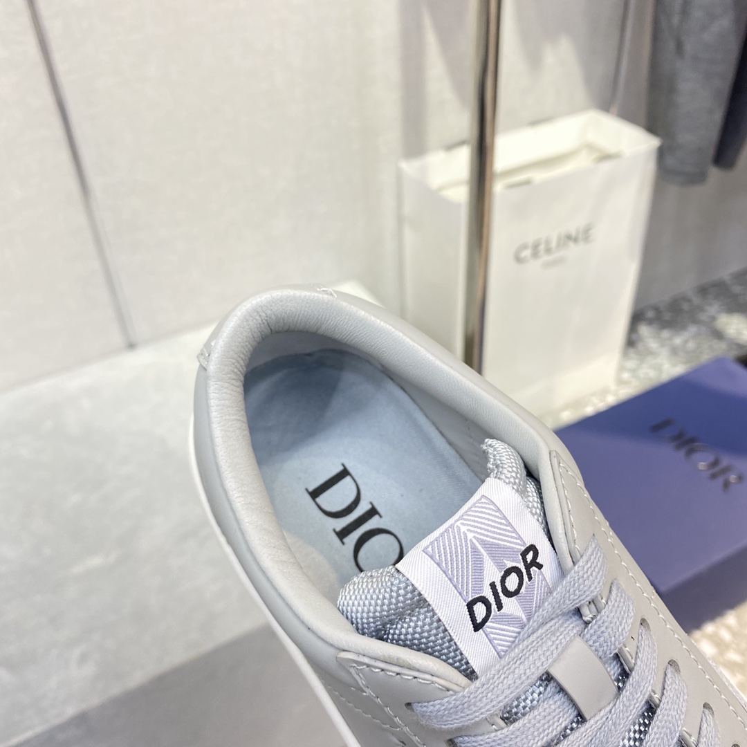 디올 [DIOR]