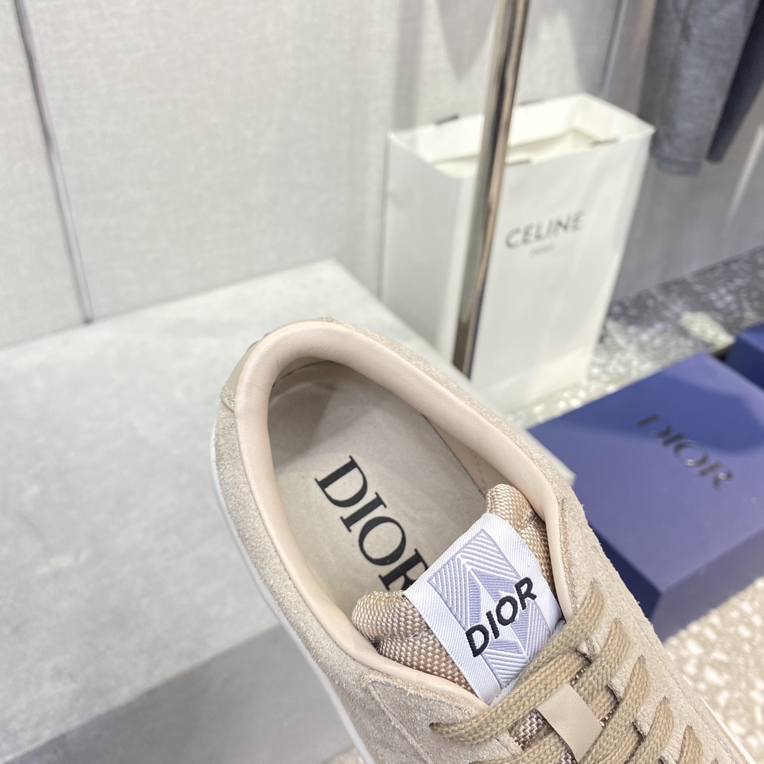 디올 [DIOR]