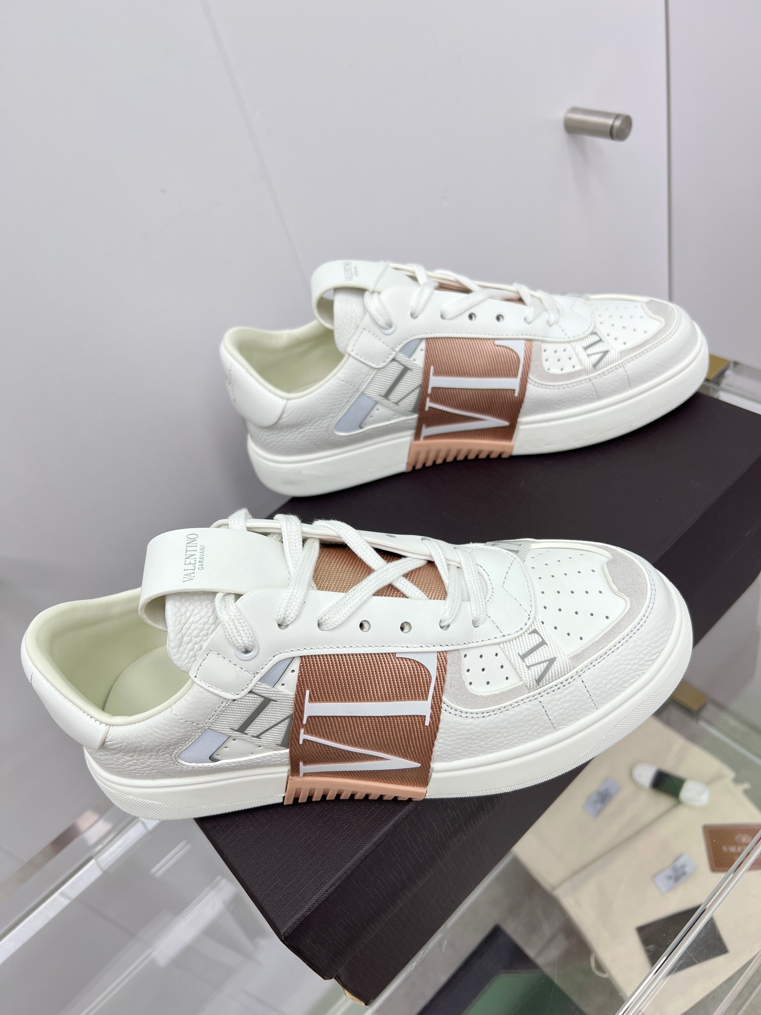 발렌티노 [VALENTINO]