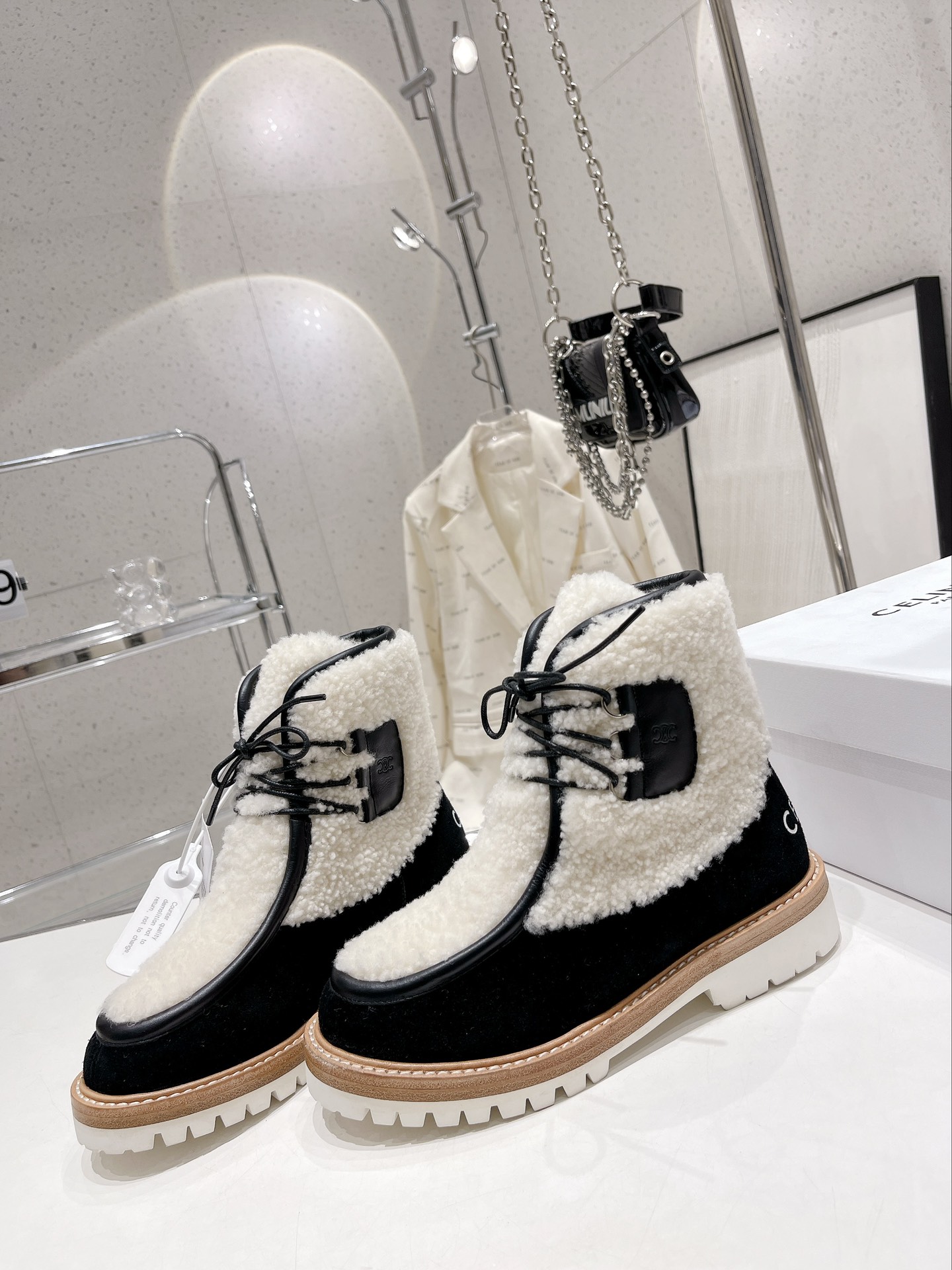 CELINE