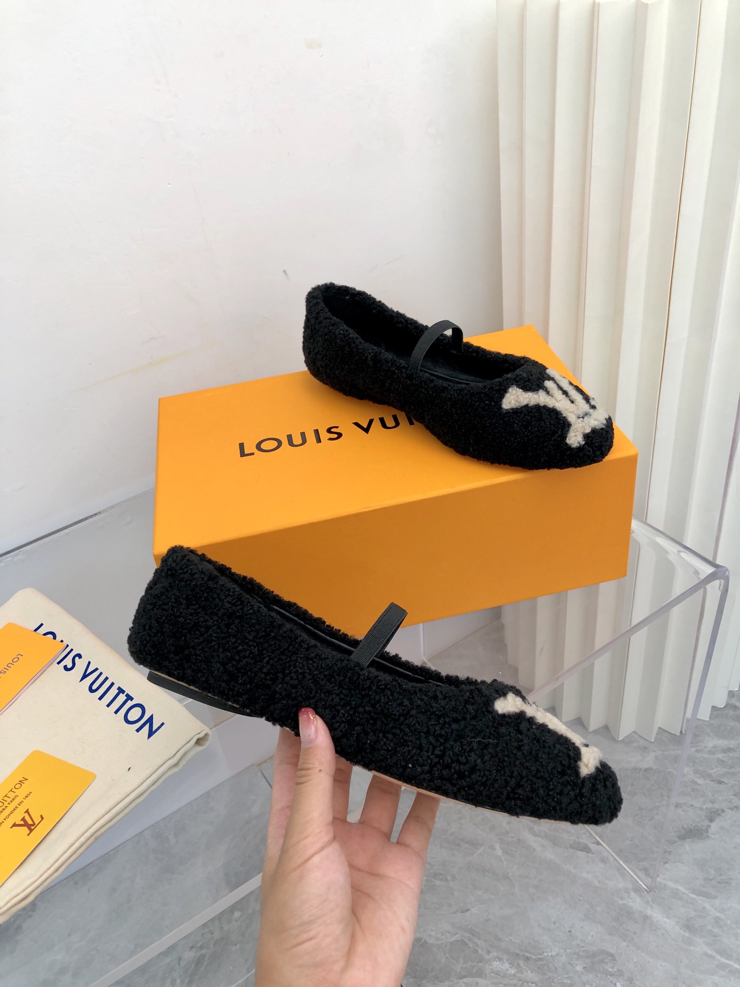 루이비통 [LOUIS VUITTON]