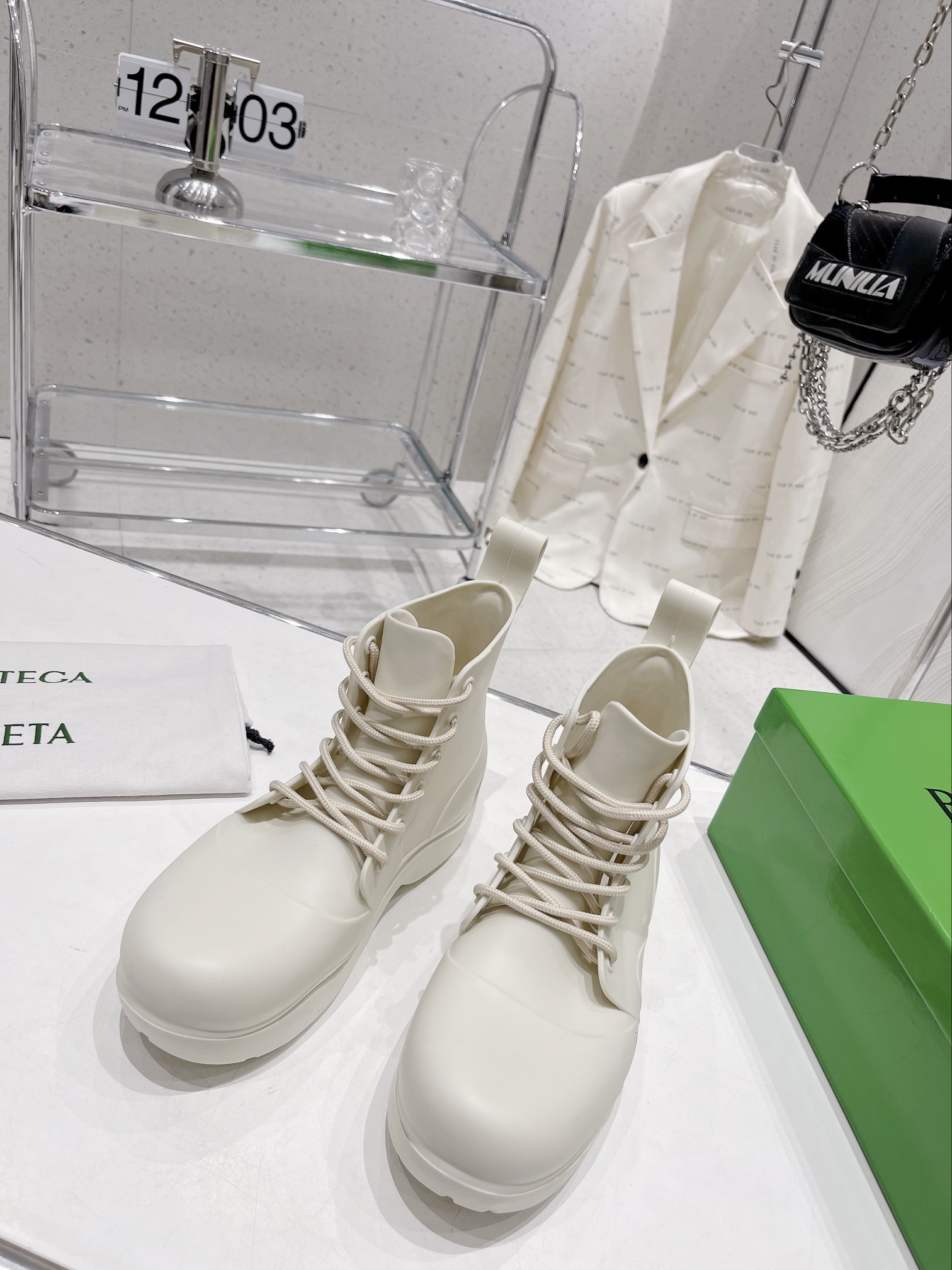 보테가베네타 [BOTTEGA VENETA]