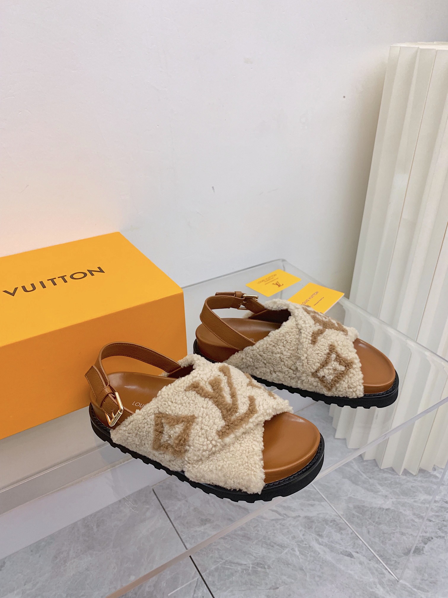 루이비통 [LOUIS VUITTON]