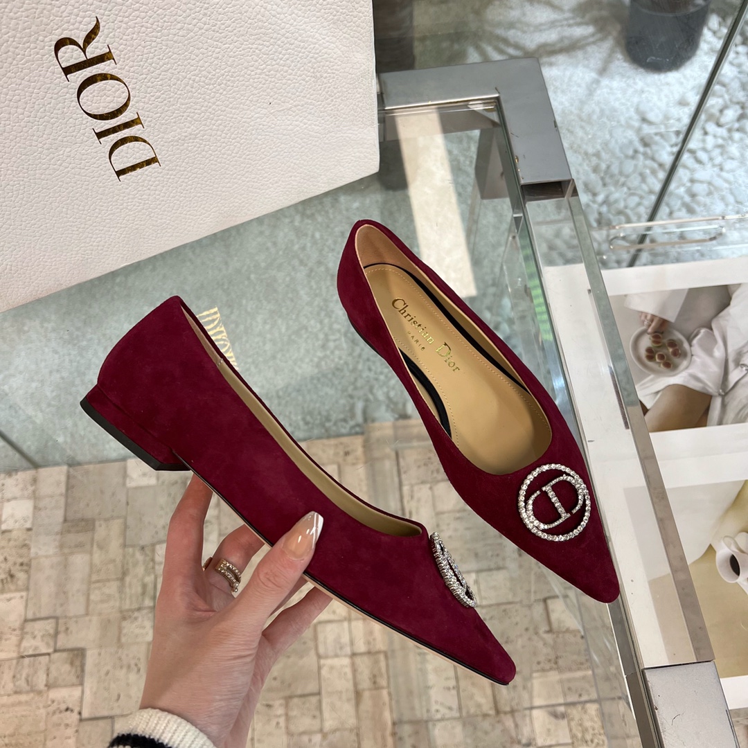 디올 [DIOR]