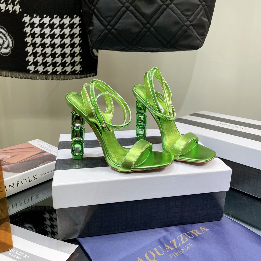 AQUAZZURA