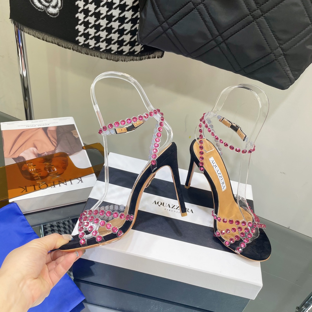 AQUAZZURA