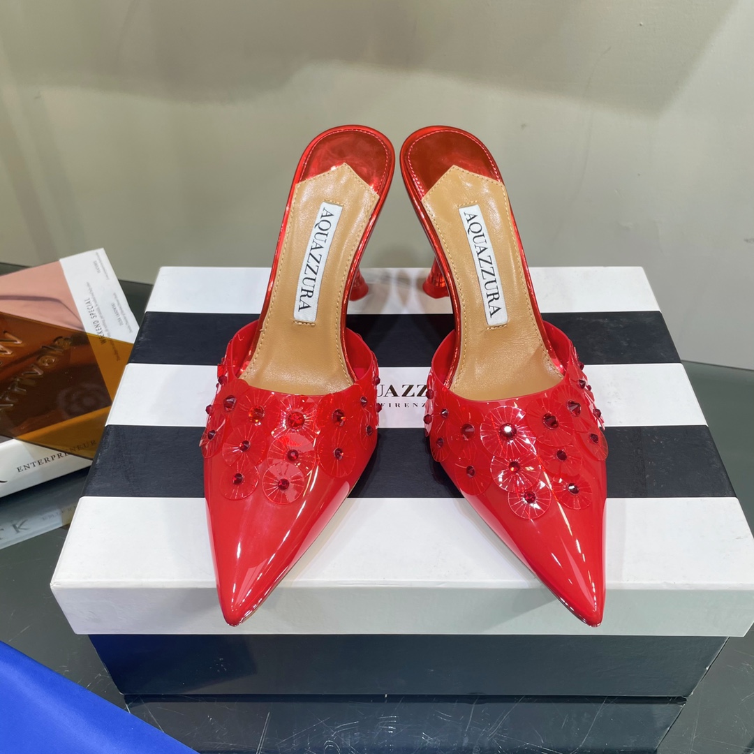 AQUAZZURA