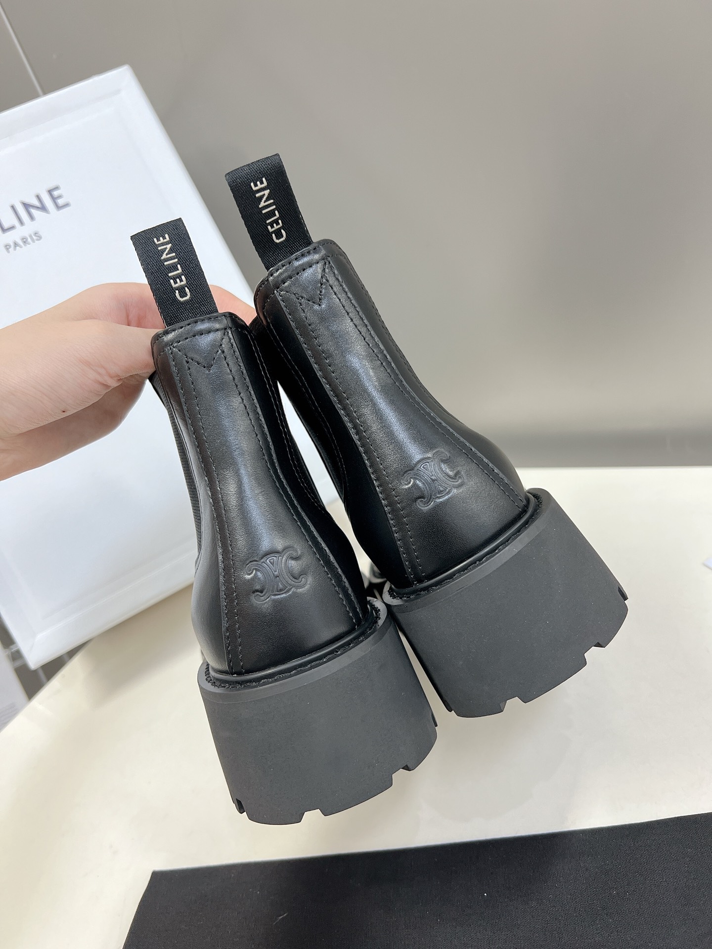 CELINE