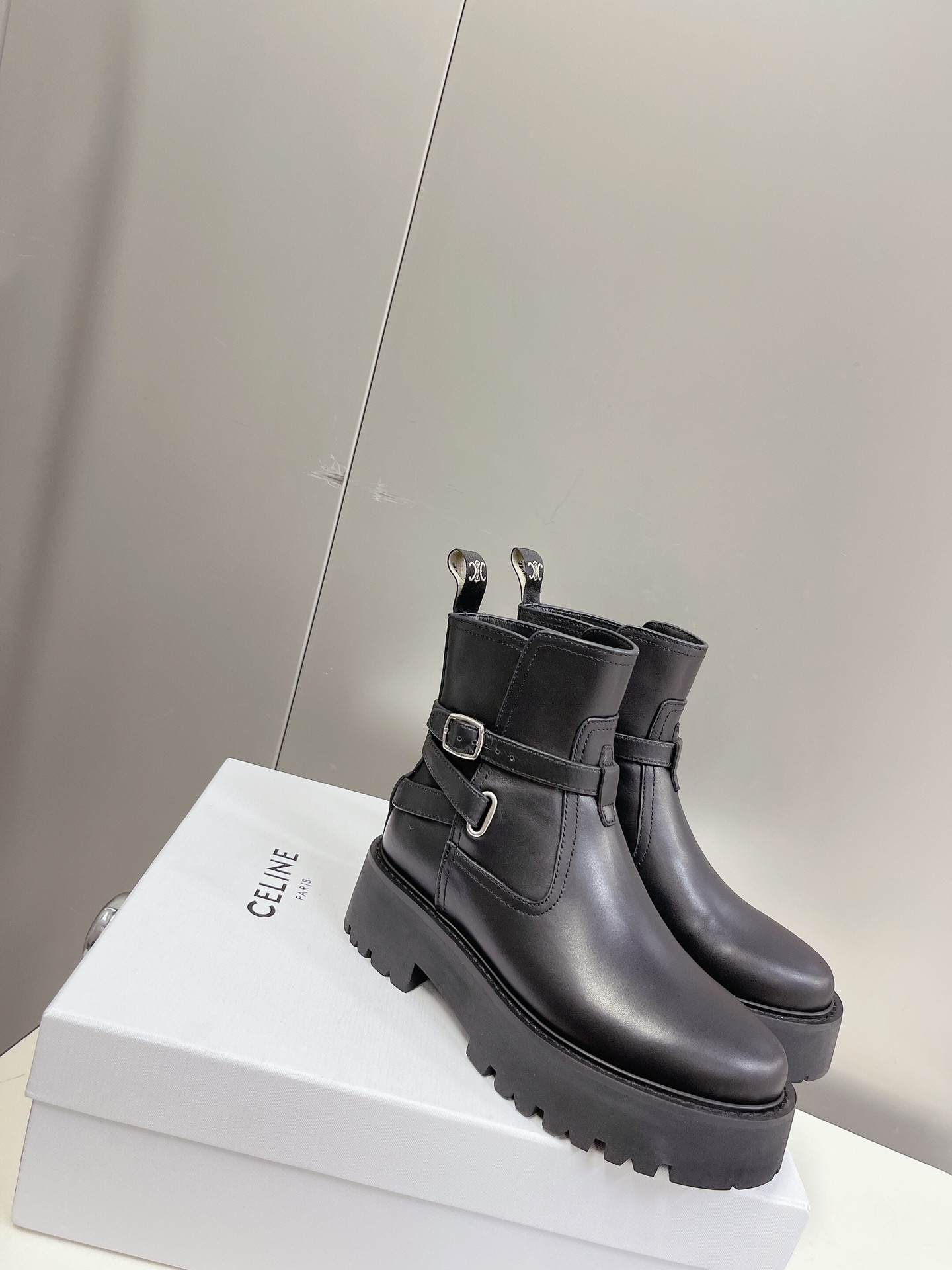 CELINE