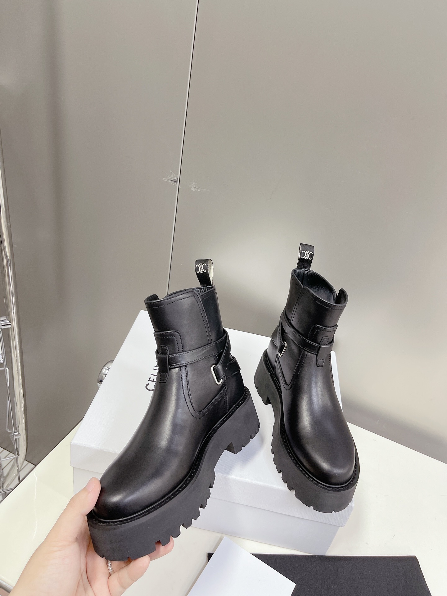 CELINE
