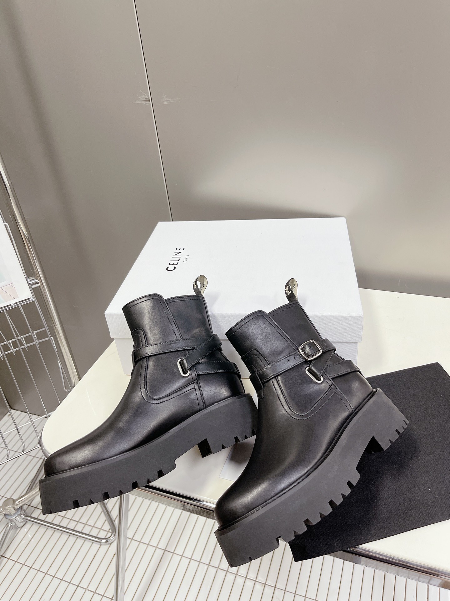 CELINE