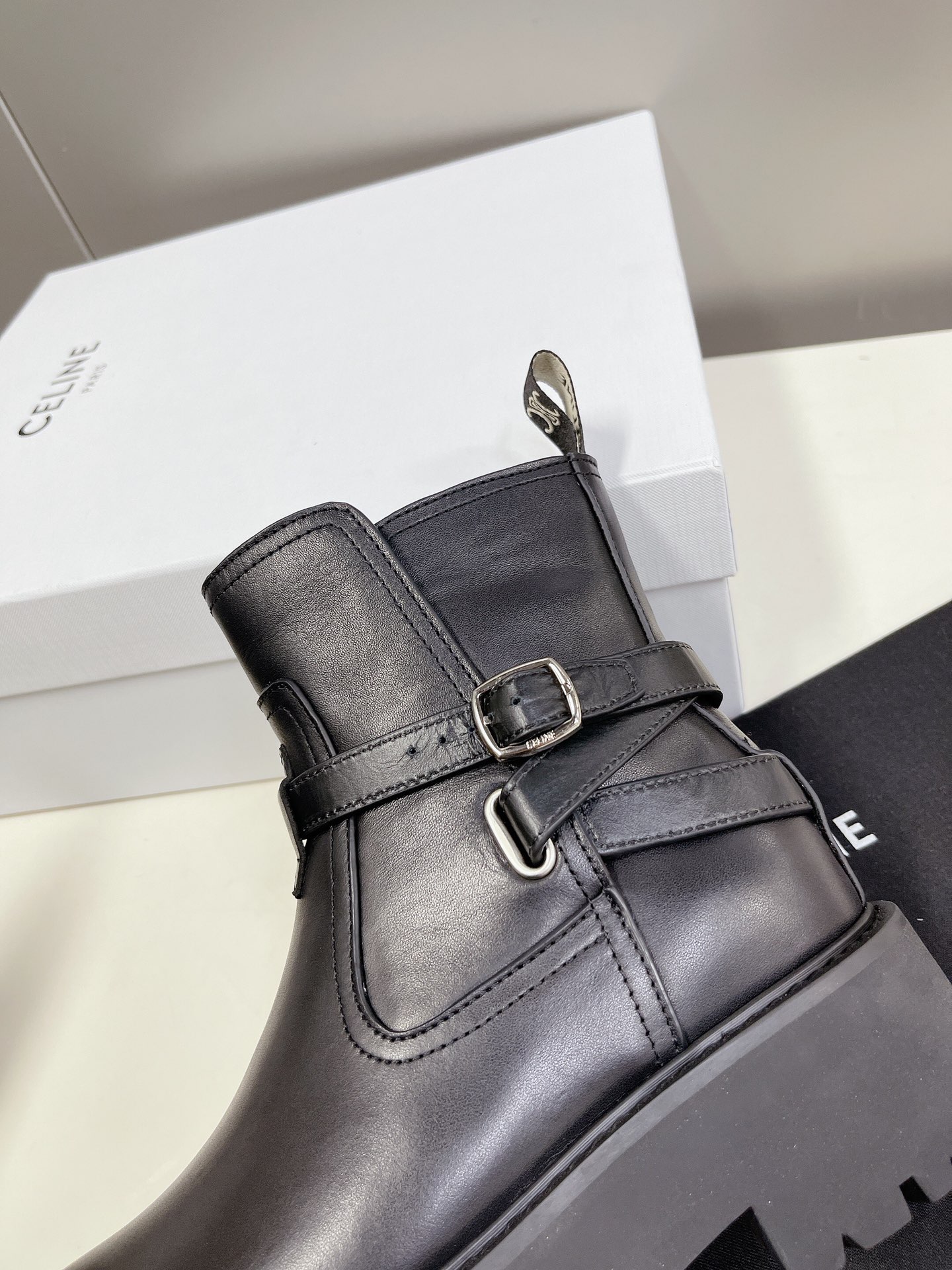 CELINE