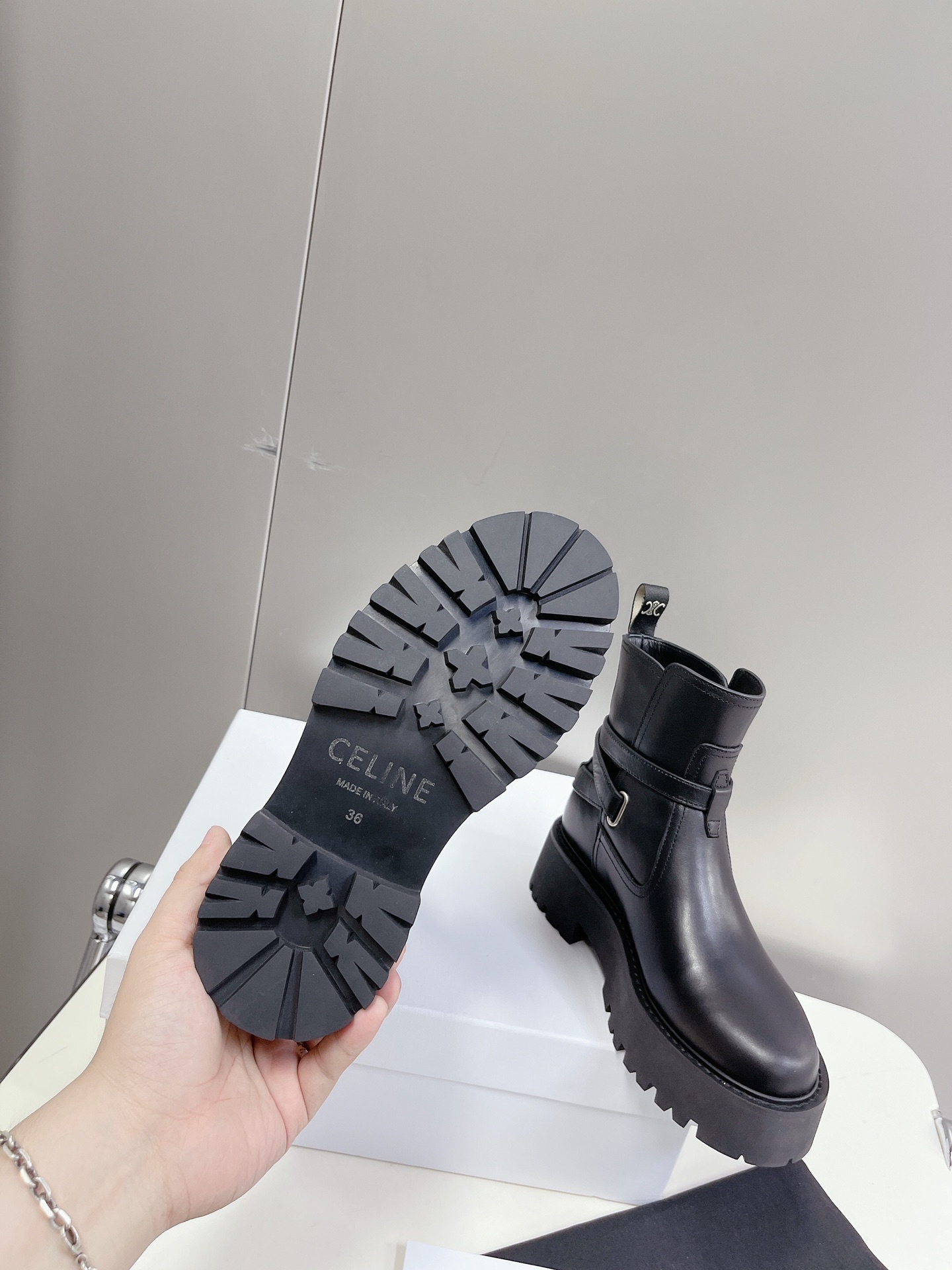CELINE