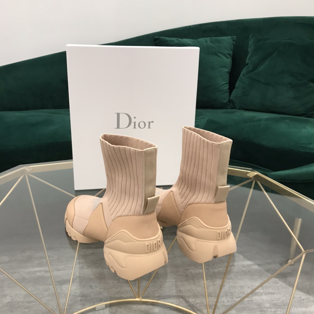 디올 [DIOR]